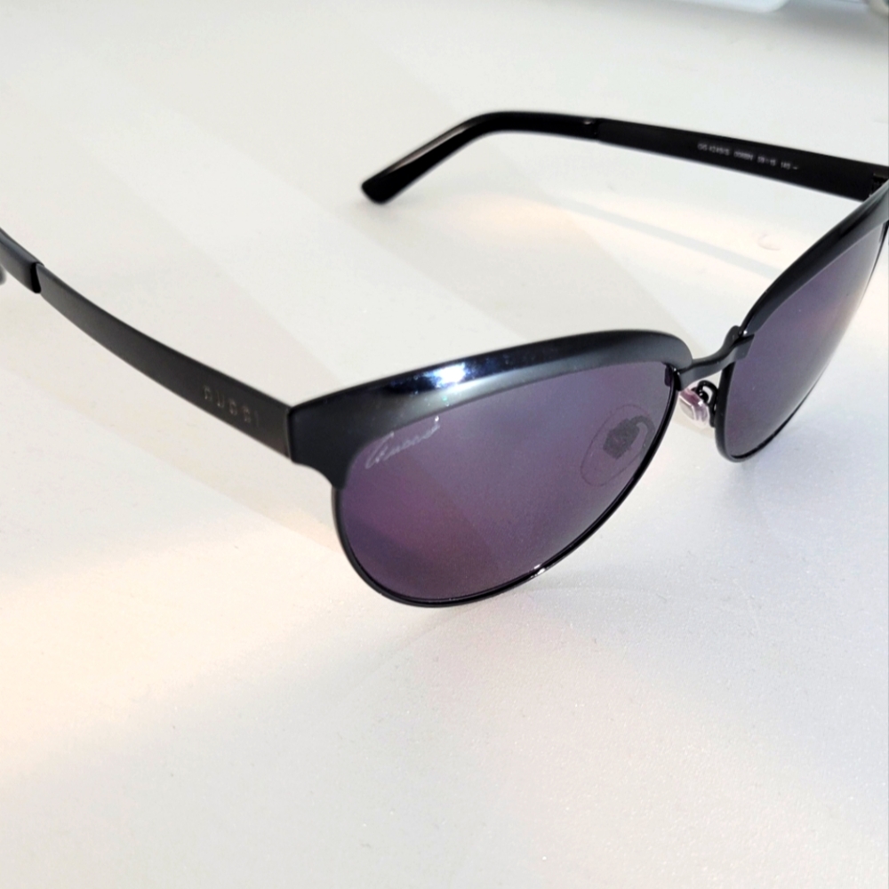 Black GUCCI Sunglasses